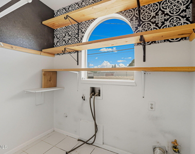 400 De Vargas Drive - Photo Thumbnail 13