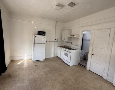1526 Yandell Drive - Photo Thumbnail 2