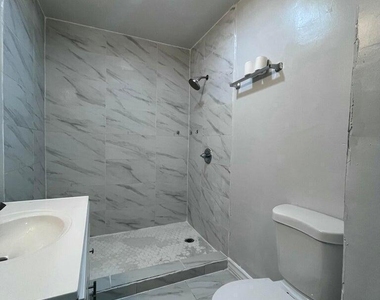 10216 Celedon Circle - Photo Thumbnail 16