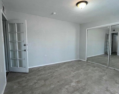 10216 Celedon Circle - Photo Thumbnail 21