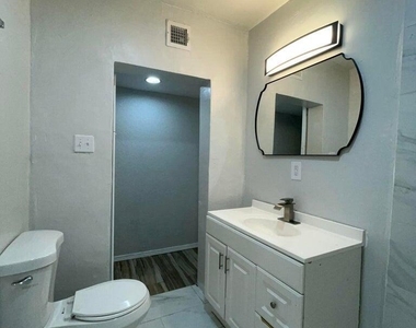 10216 Celedon Circle - Photo Thumbnail 17