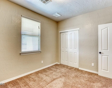 13272 Emerald Glen Street - Photo Thumbnail 26