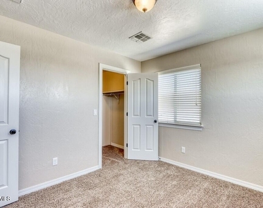 13272 Emerald Glen Street - Photo Thumbnail 33