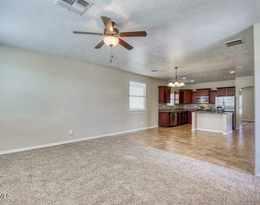 13272 Emerald Glen Street - Photo Thumbnail 23