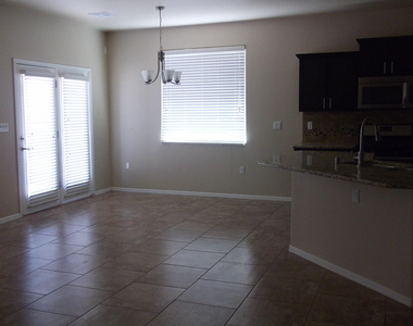 857 Blue Park Avenue - Photo Thumbnail 4