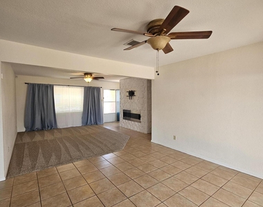 5644 Prince Edward Avenue - Photo Thumbnail 7