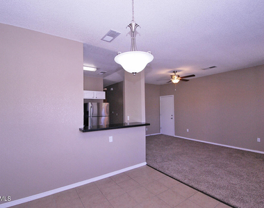 14344 Venecia Drive - Photo Thumbnail 8