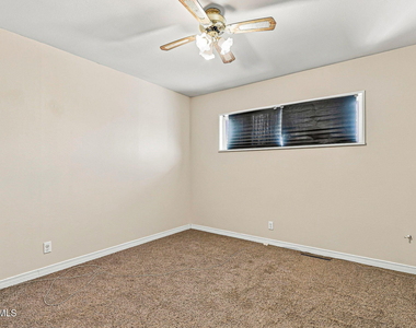 4233 Hampshire Lane - Photo Thumbnail 32