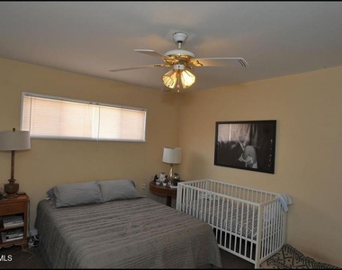 4233 Hampshire Lane - Photo Thumbnail 15