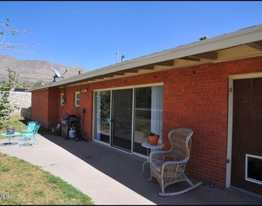 4233 Hampshire Lane - Photo Thumbnail 43