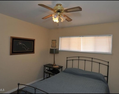 4233 Hampshire Lane - Photo Thumbnail 21