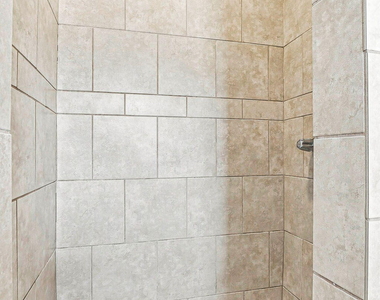 4233 Hampshire Lane - Photo Thumbnail 17