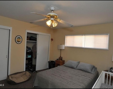 4233 Hampshire Lane - Photo Thumbnail 16