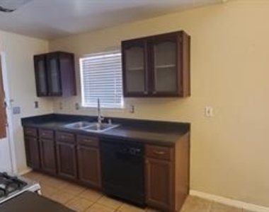 12537 Robert David Drive - Photo Thumbnail 6