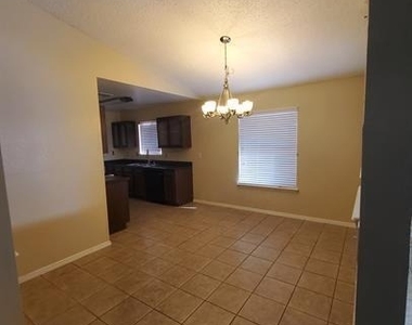 12537 Robert David Drive - Photo Thumbnail 3
