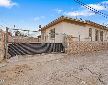 146 Brown Street - Photo Thumbnail 8