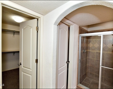 6372 Franklin Ridge Drive - Photo Thumbnail 21