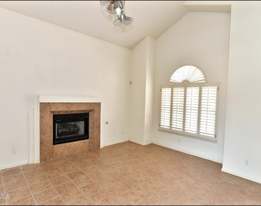6372 Franklin Ridge Drive - Photo Thumbnail 7