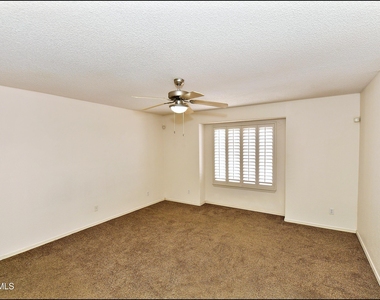 6372 Franklin Ridge Drive - Photo Thumbnail 18