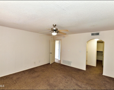 6372 Franklin Ridge Drive - Photo Thumbnail 20
