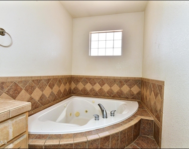 6372 Franklin Ridge Drive - Photo Thumbnail 23