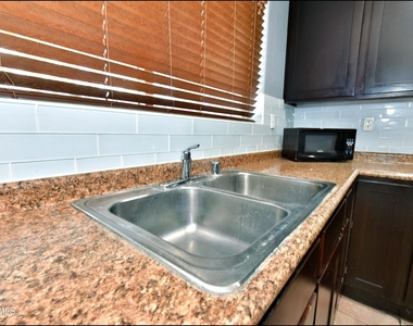 6372 Franklin Ridge Drive - Photo Thumbnail 13