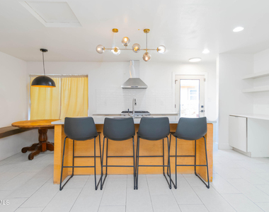 716 Nazareno Street - Photo Thumbnail 11