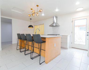 716 Nazareno Street - Photo Thumbnail 12
