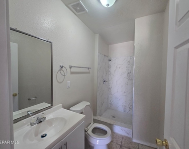3923 Laredo Avenue - Photo Thumbnail 4