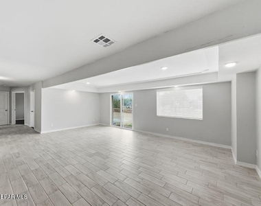565 Gallagher Street - Photo Thumbnail 1