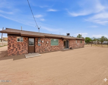 565 Gallagher Street - Photo Thumbnail 32
