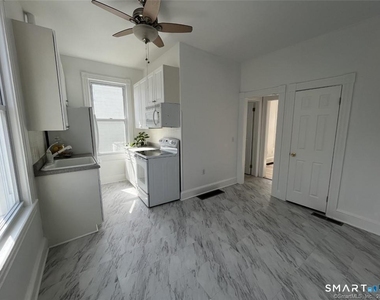 3 Betts Place - Photo Thumbnail 4