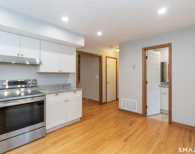 10 Clancy Road - Photo Thumbnail 5