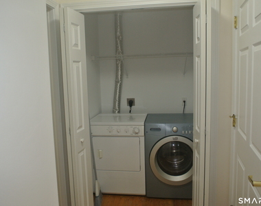 670 Boston Post Road - Photo Thumbnail 8