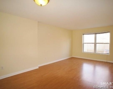 16 Oakwood Avenue - Photo Thumbnail 1