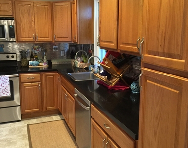 8 Lincoln Avenue - Photo Thumbnail 4
