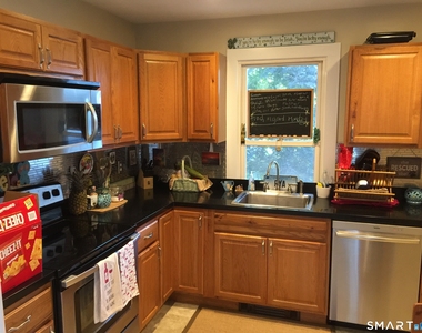 8 Lincoln Avenue - Photo Thumbnail 5