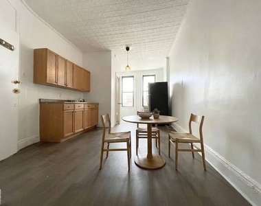 466 Seneca Avenue - Photo Thumbnail 2