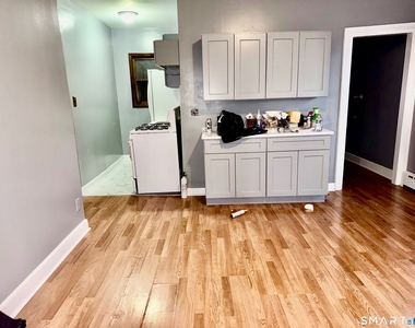 196 Park Street - Photo Thumbnail 2