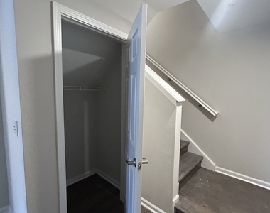 138 Hollow Tree Ridge Road - Photo Thumbnail 5