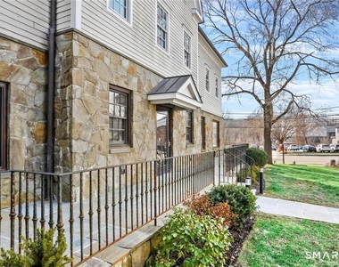 2 Hollyhock Road - Photo Thumbnail 13