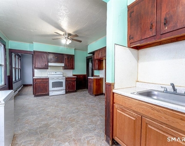 146 Charles Street - Photo Thumbnail 8
