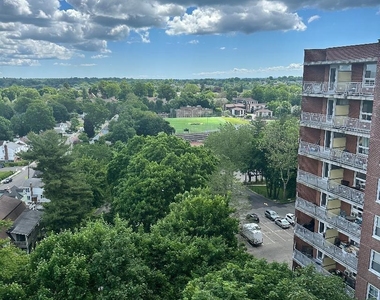 91 Strawberry Hill Avenue - Photo Thumbnail 3