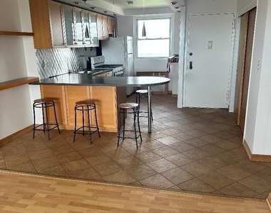 91 Strawberry Hill Avenue - Photo Thumbnail 11