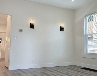 14 Meadow Street - Photo Thumbnail 2