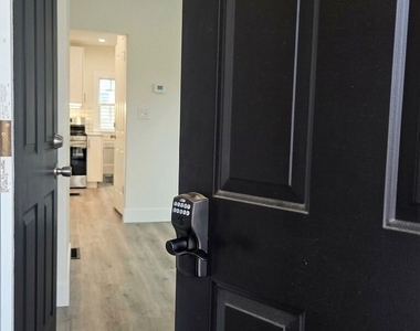 14 Meadow Street - Photo Thumbnail 1