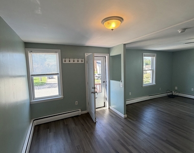 126 Ashland Street - Photo Thumbnail 4