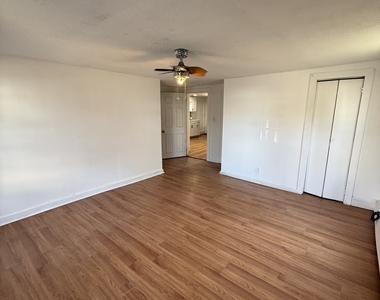 172 Dekalb Avenue - Photo Thumbnail 6