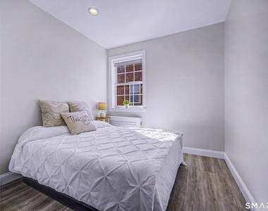 804 Main Street - Photo Thumbnail 22