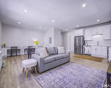 804 Main Street - Photo Thumbnail 16